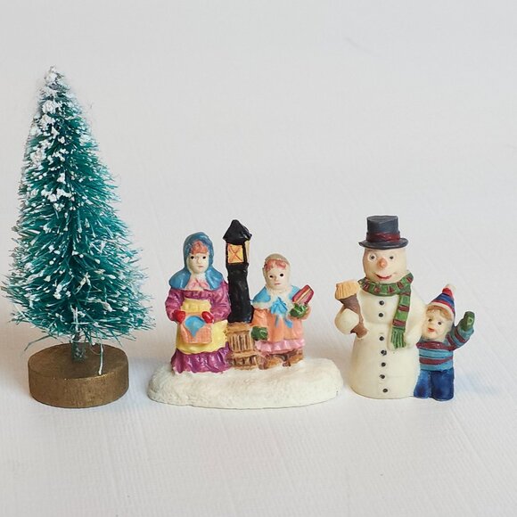 CUTE Christmas Village Figurine Lot of 3 Tree Carolers w/Street Post Snowman Boy - Picture 1 of 5